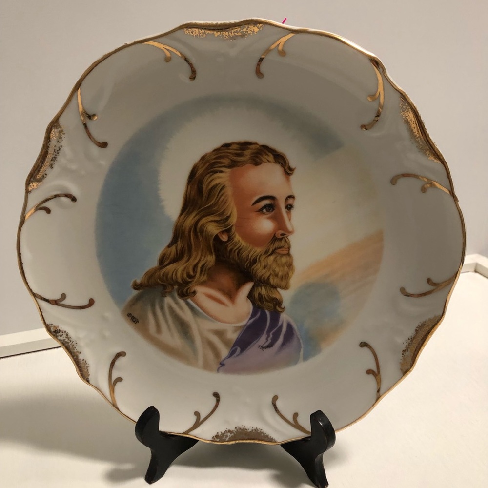 Vtg pair: Jesus Portrait &  Kitchen Prayer plates by McConnell. 18K gold trim.